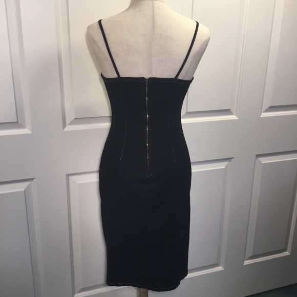 Hot Kiss - Picture 3 of 8